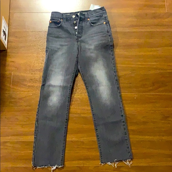 Levi’s Wedgie Straight Jeans in Grey Size 23 - Picture 3 of 3